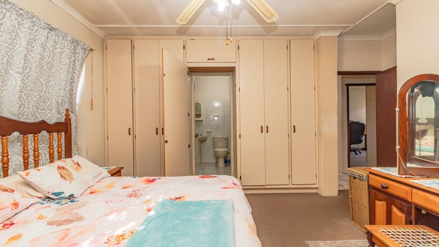 6 Bedroom Property for Sale in Tergniet Western Cape